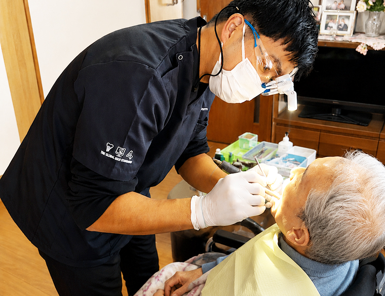 柏市・我孫子市の訪問歯科、すえいし歯科矯正歯科 歯科訪問部は、義歯治療の経験が豊富